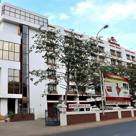 Breeze Residency Hotel Tiruchirappalli Bagian luar foto